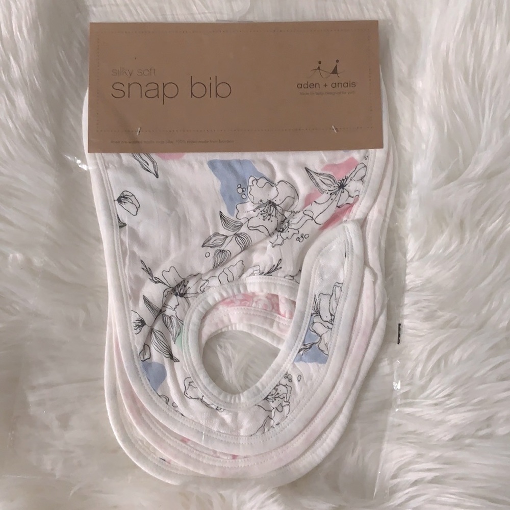 Aden + Anais Silky Soft Snap Bibs, 3 Pack - Picture 5 of 9